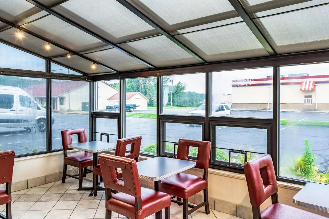 Red Roof Inn Columbus - Taylorsville Buitenkant foto
